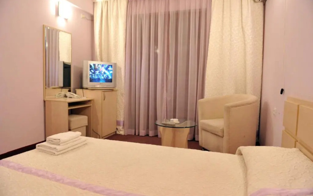 Sokol Hotel