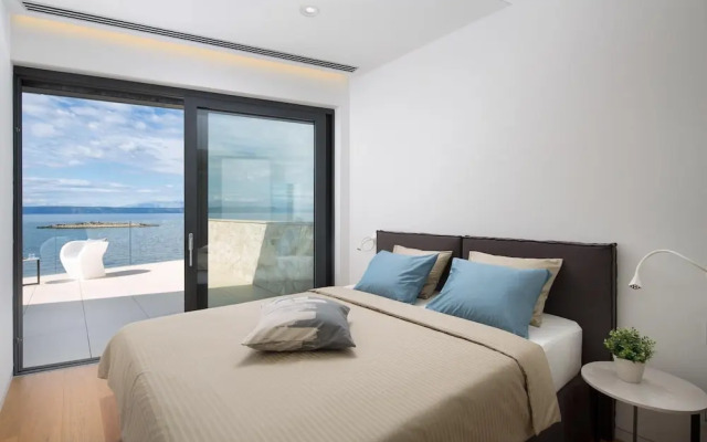 Luxury Villa Palma de Korkyra with Pool