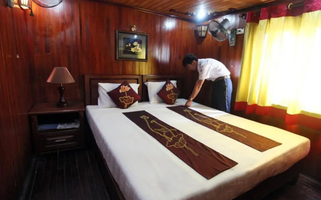 Bien Ngoc 06 Cruise