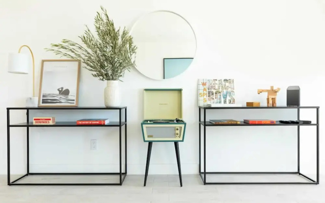 Avalon I by Avantstay Contemporary San Diego Condo w/ Large Patio