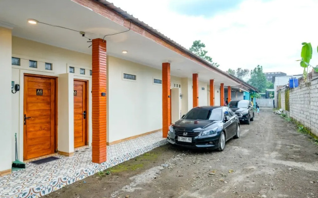 RedDoorz Syariah near Monjali 4 Yogyakarta