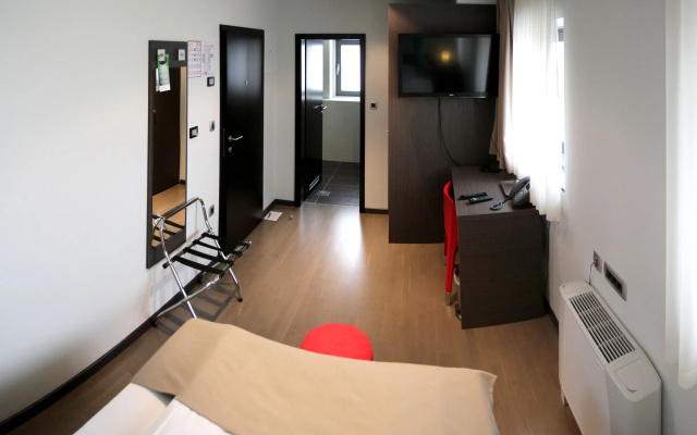 Nitro Rooms