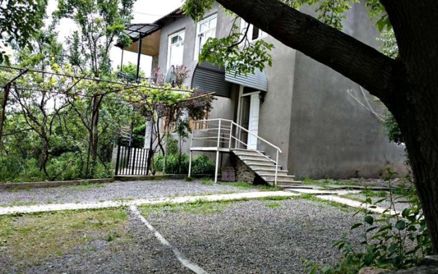Guest House Mindia