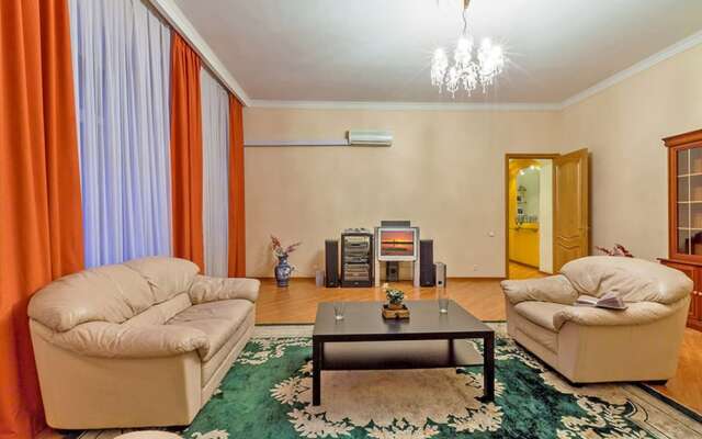 Апартаменты Friends apartment on Pushkinskaya комната для гостей