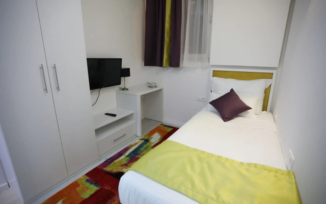 HOTEL LIBRIS boutique