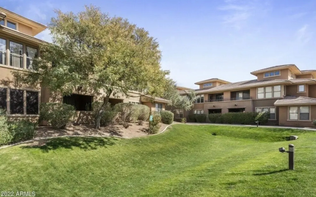 Villa Edge 2 Bedroom Condo by RedAwning