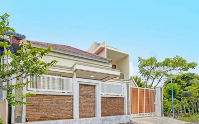 Kanggo Riko Family Homestay Mitra RedDoorz