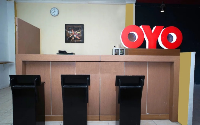 HER Mandiri Guest House by OYO Rooms