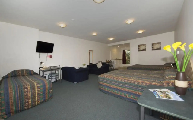 Lake Point Motel