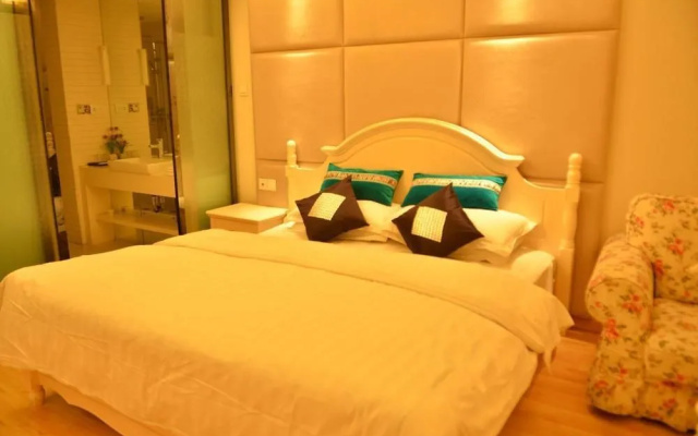 Four Leaf Clover Boutique Apartment Hotel