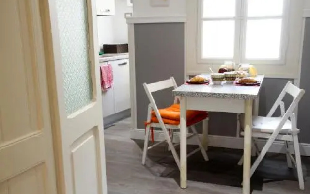 Max Apartment