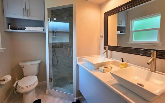 Spacious 4bd Retreat Near Nasa and Kemah