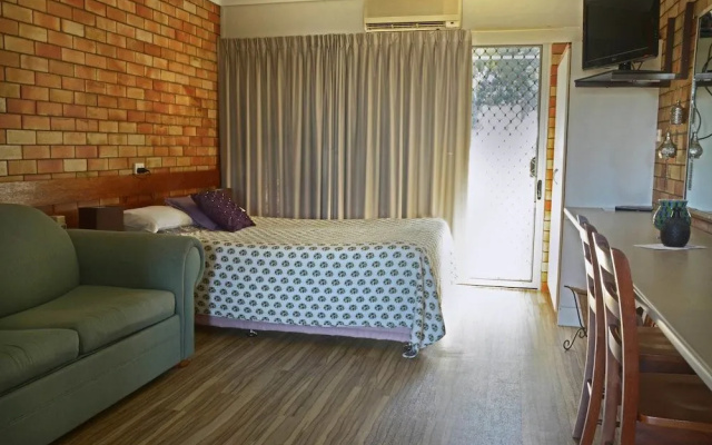 Shelly Beach Motel