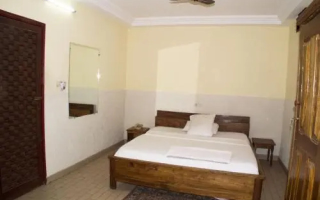 Royal Hotel