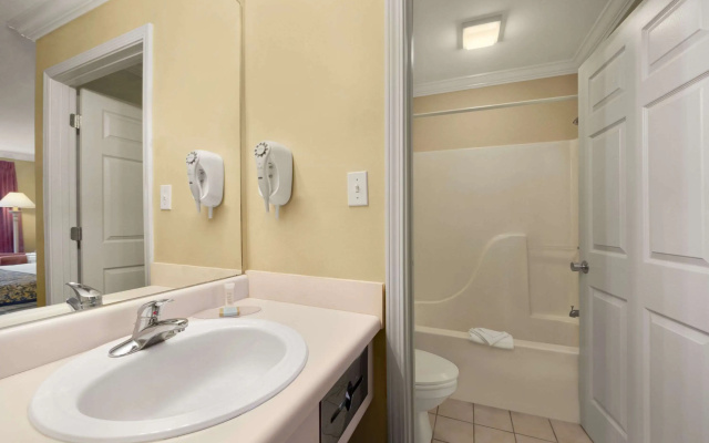 Quality Inn Ocean Springs - Biloxi East
