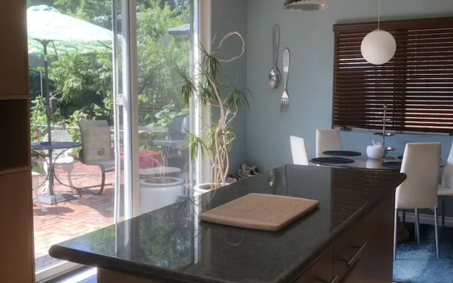 NYC Executive home upscale neighborhood