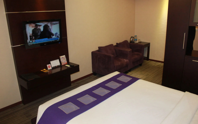 Metro Hotel