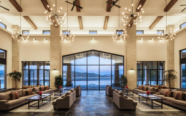 High Mountain Resort - Shangri-La
