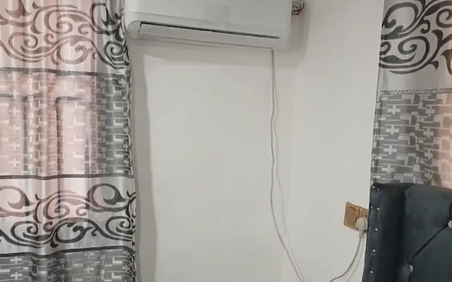 Lagos - 1bed - Sleeps 2 - Aircon - Free Parking
