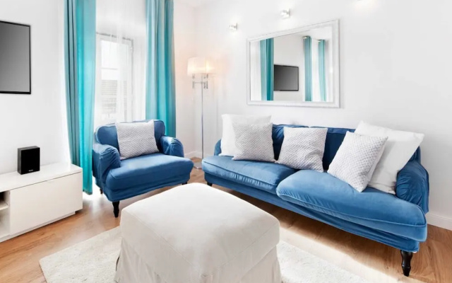 Charming Bright Apartment in Lisbon