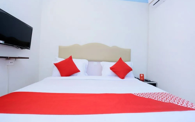 OYO 22008 Jrj Suites