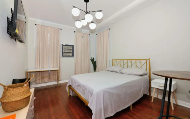 Cozy Studio Near Central Park