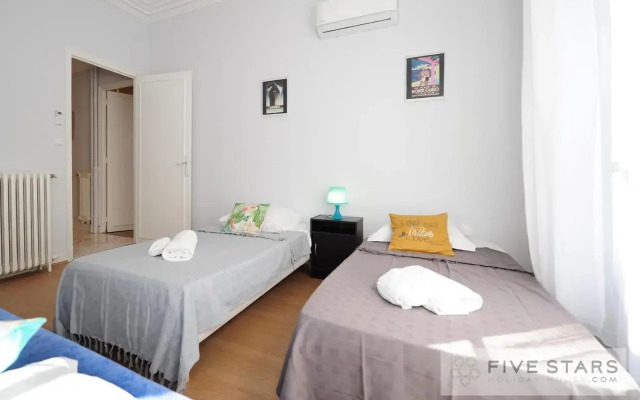 Studio 53 five stars holiday house