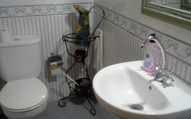 CAJA MAGICA Privada baño compartido