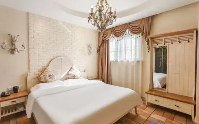 Chianti 45° Holiday Hotel (Harbin West Railway Station Hasi Wanda Plaza)