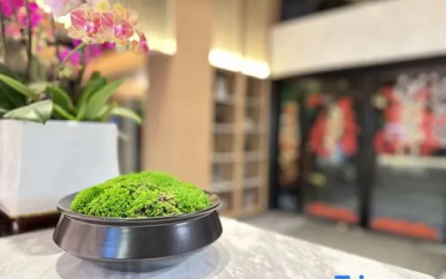 Guangzhou Xianle Select Hotel (Baiyun Avenue Beiyongtai Metro Station)