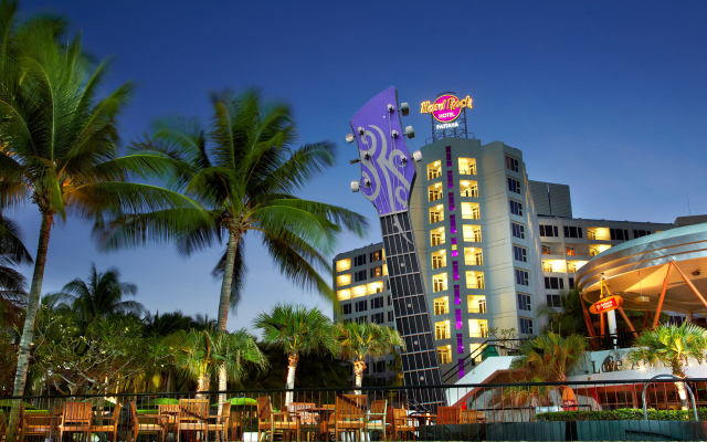Hard Rock Hotel Pattaya вид на фасад