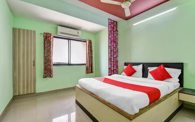 Hotel Samarth Lodge by OYO Rooms