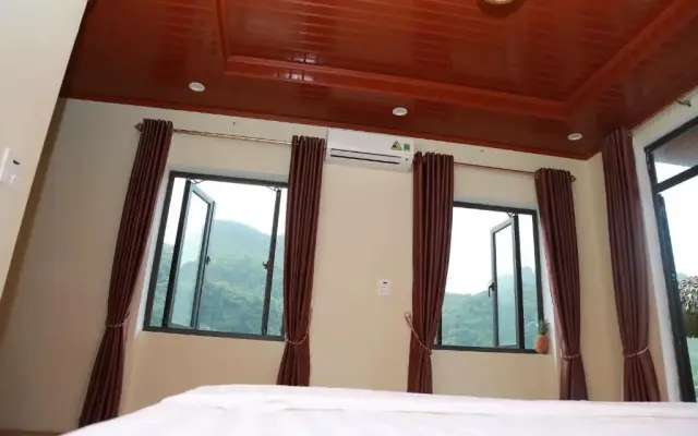 Son River House