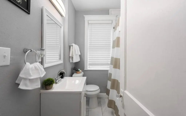 Trendy 1br in Garden District