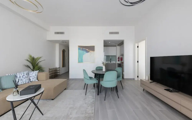 Fresh And Quiet 1BR at Noor 4 Tower