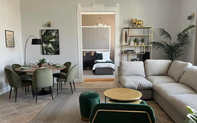 OrangeHomes Panthera Luxury Apartment