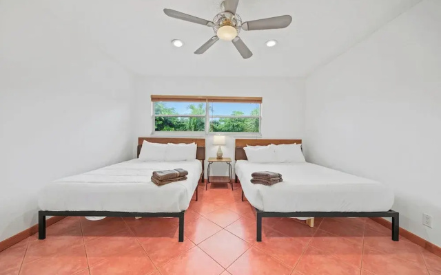 Luxe 2BR Escape Fort Lauderdale