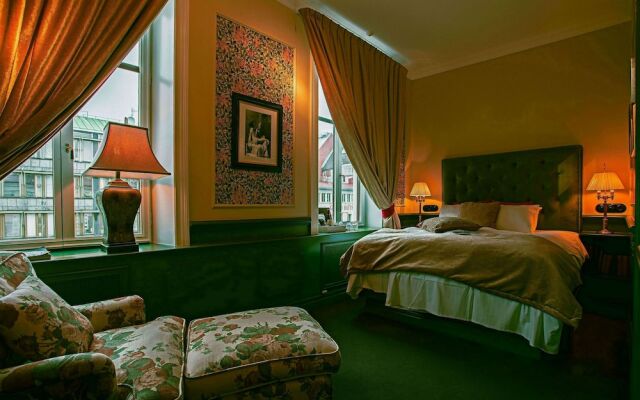 Hotel Pigalle вид на фасад