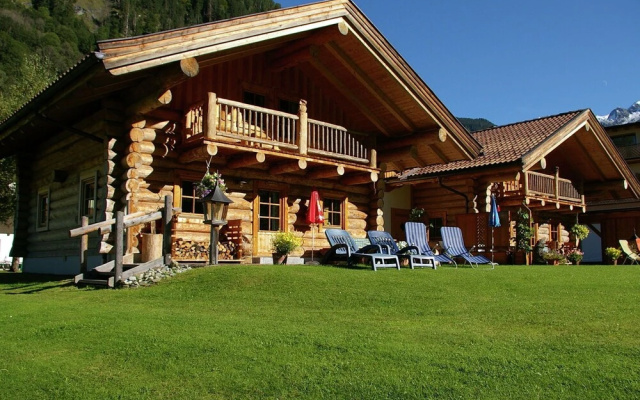Wooden Chalet in Fusch an der Großglocknerstraße With Sauna