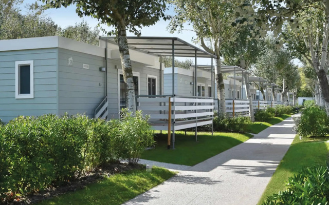 Isamar Holiday Village