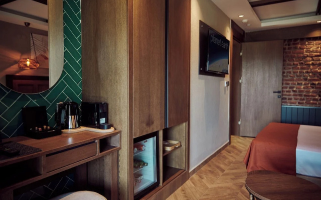 Parmos Otel
