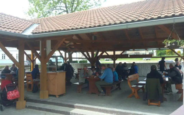 Restaurace a penzion Ubrousku prostři se