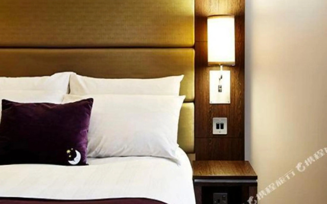 Premier Inn Stafford North - Spitfire