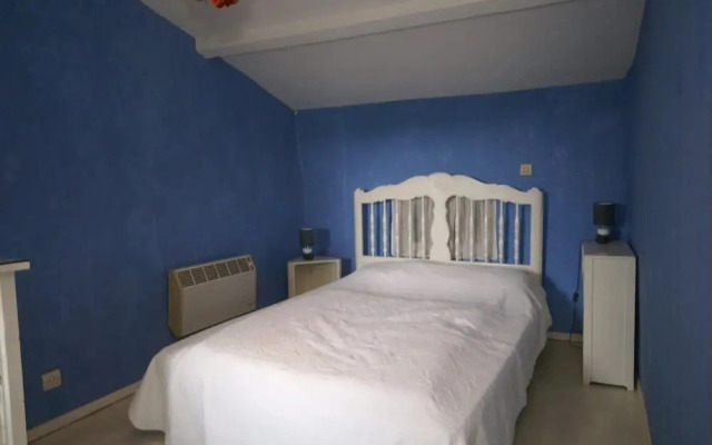 Holiday Home in Six-fours Near Beach