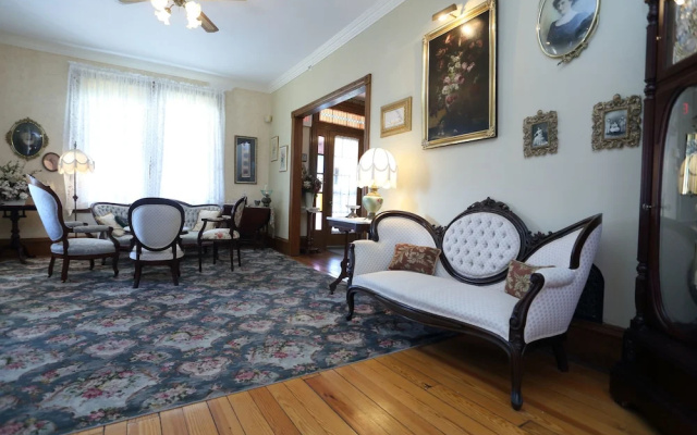 Beauclaires Bed & Breakfast Inn