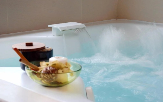 Aroma Hotel