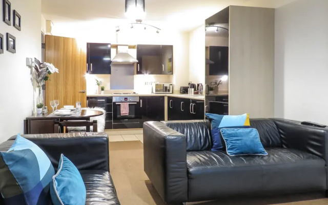 Tudors eSuites Park Central Apartment