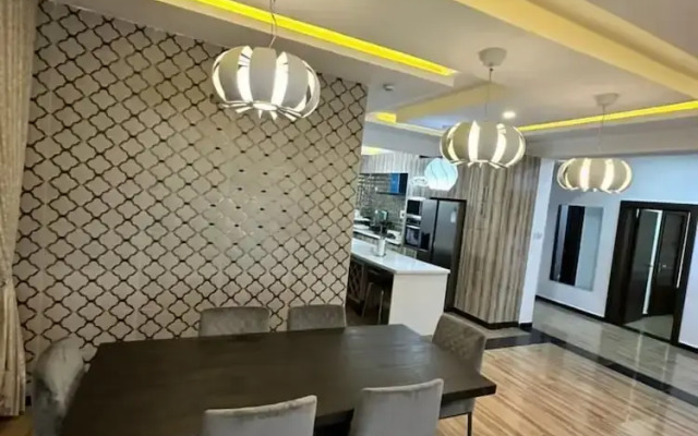 Nigus House Oniru