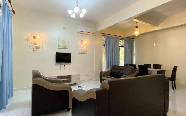 Oyo 90199 Homely&cozy House