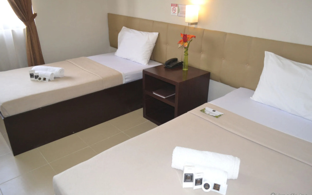 Columbus Plaza Hotel